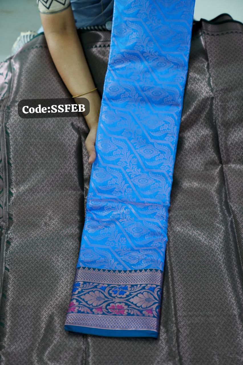 Semi silk saree🥰😎📚