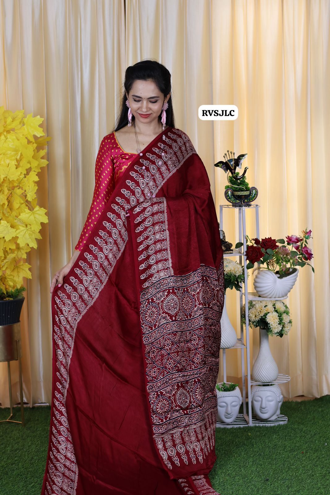 Pure modal silk .with Ajrak Print 🥳