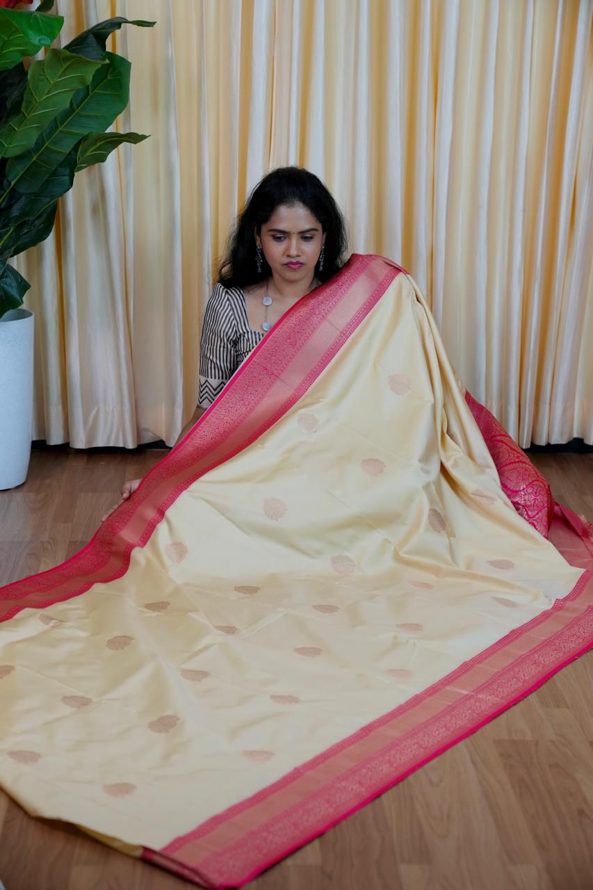 Premium Kanchi silk sarees
🥰😎📚