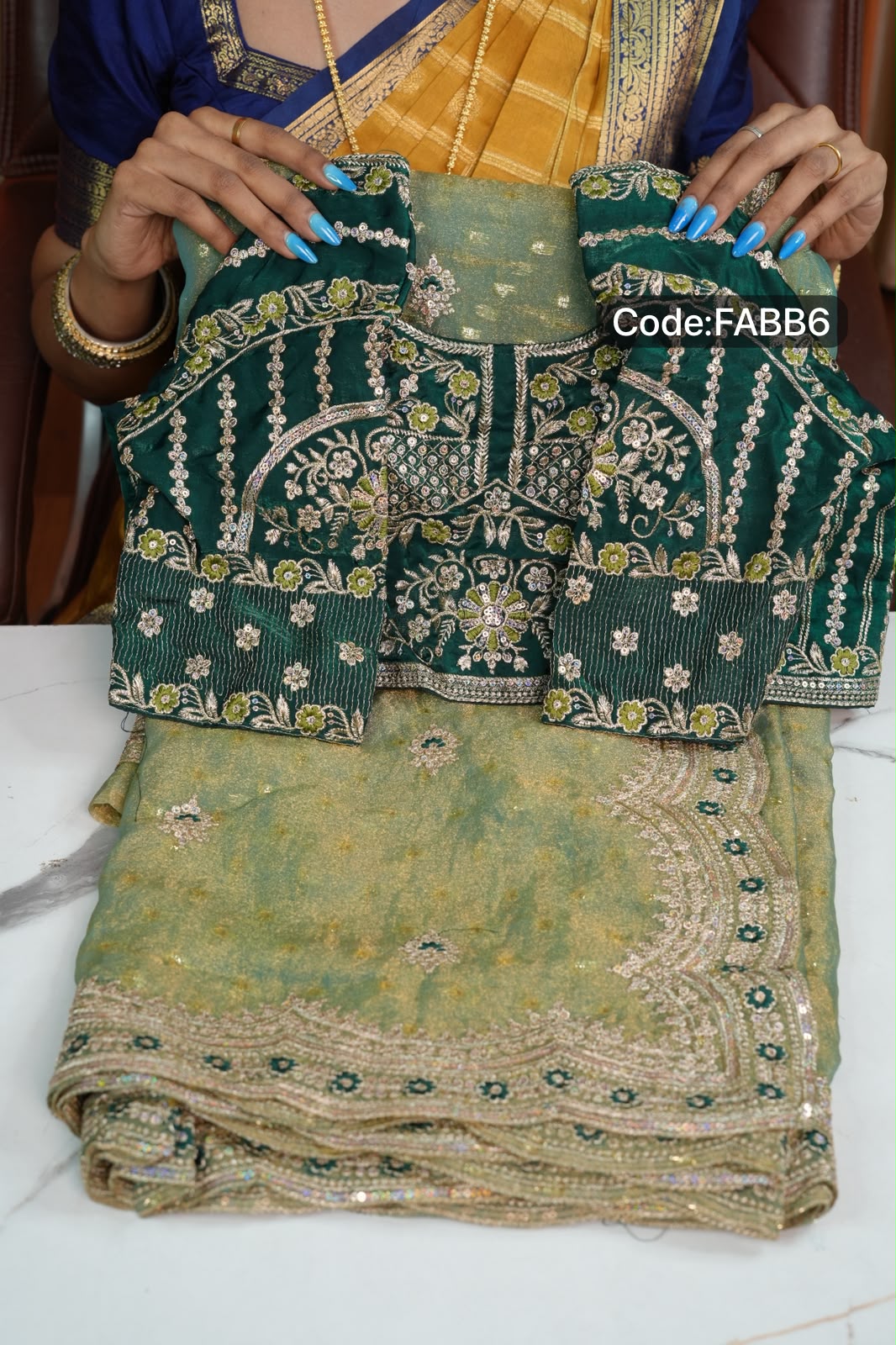 Space silk saree with designer blouse🥰🥳