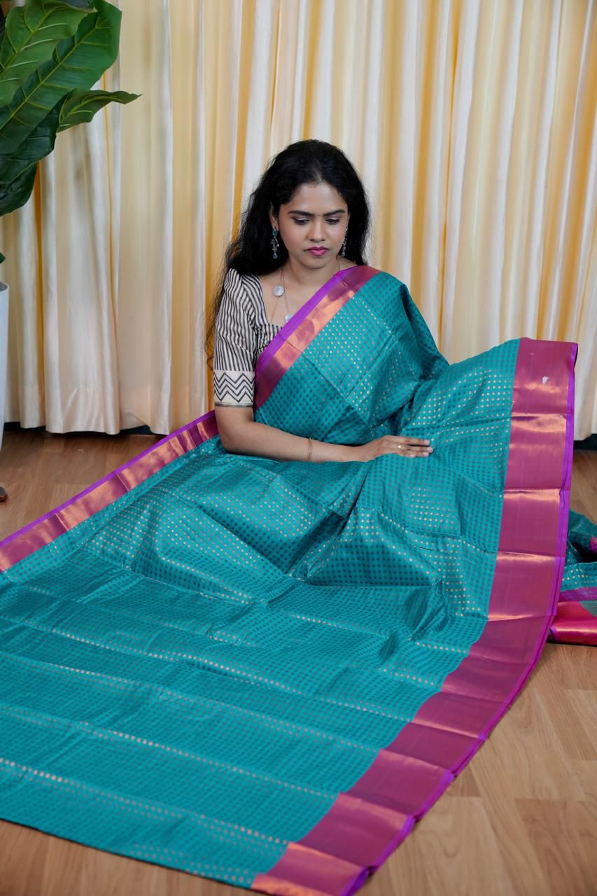 1000 Butta’s semi silk saree🥰😎📚