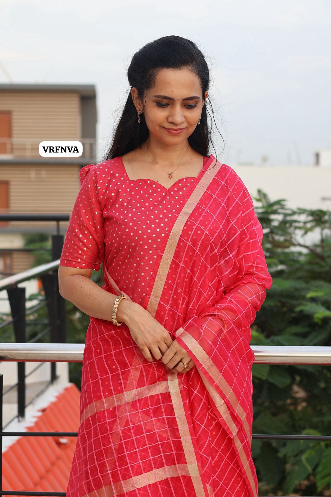 Soft silk cotton with zari Buttas top stitched 🔥🥳