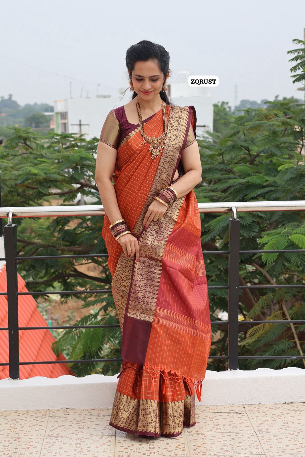 Katan Semi silk cotton saree with checks zari weaving 🥳