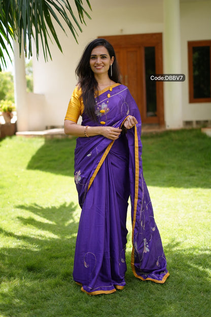 Designer sarees🥰📚