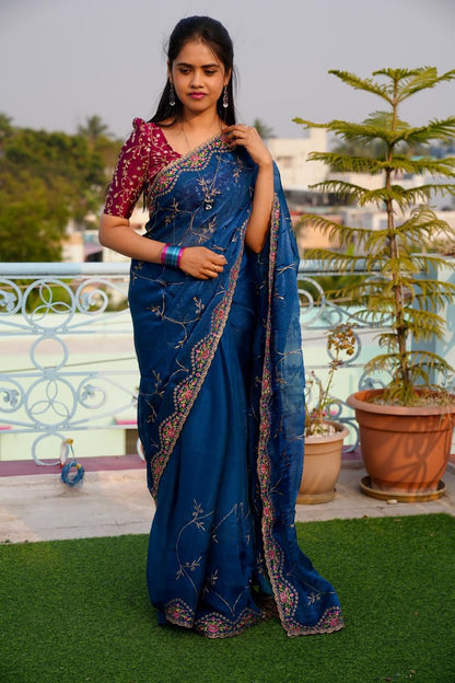 Space silk saree with embroidery blouse 🥰😎📚