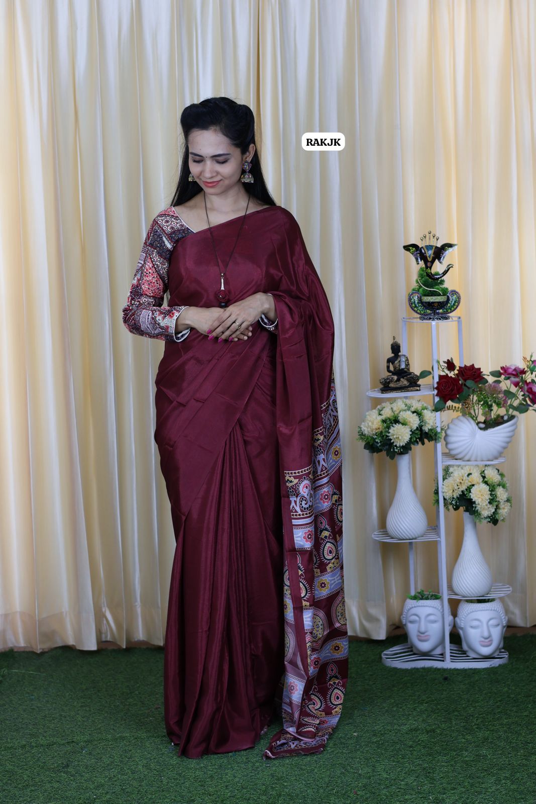 Aadi offer🌹Most trending ajrak print Chinnon .semi silk saree