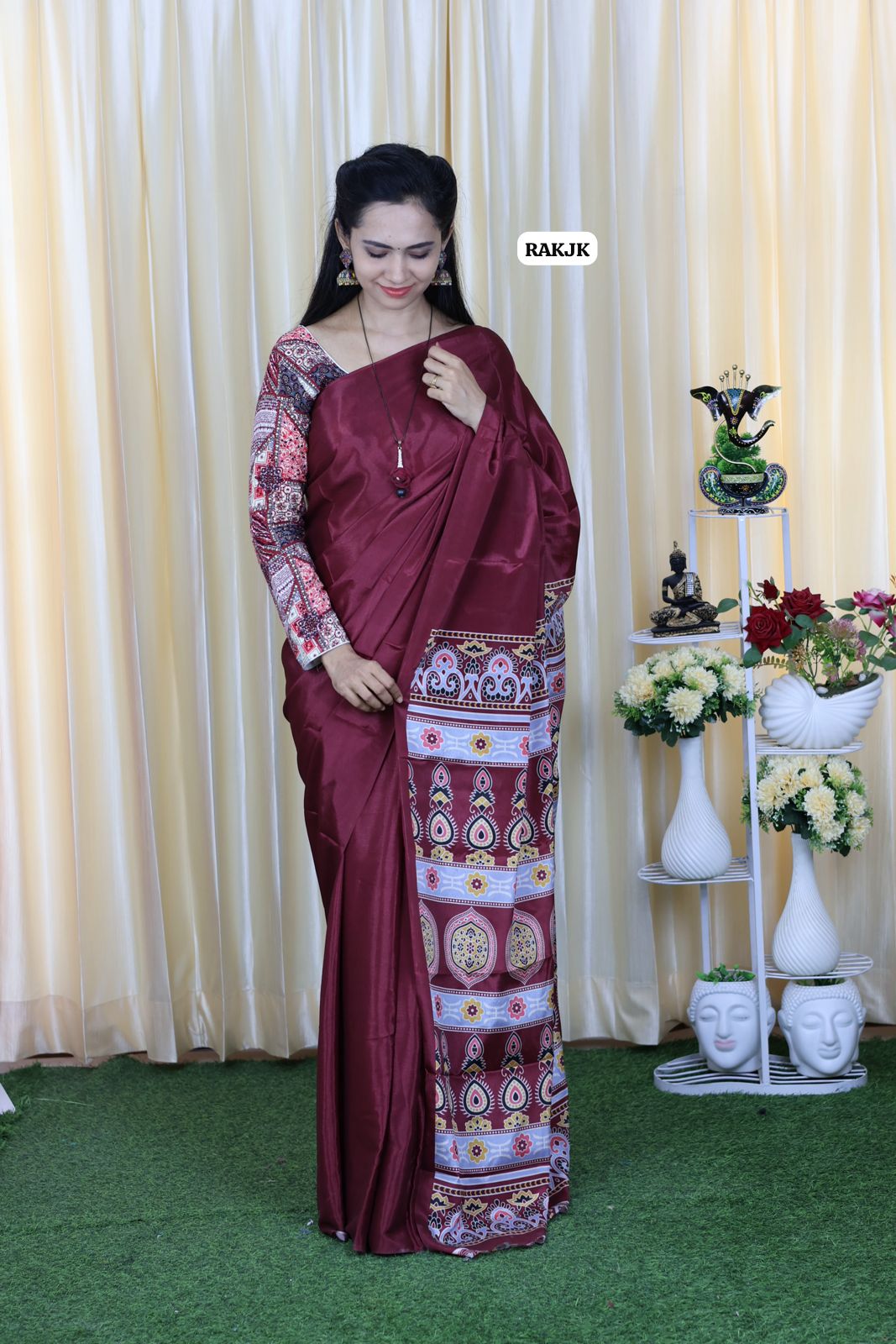 Aadi offer🌹Most trending ajrak print Chinnon .semi silk saree