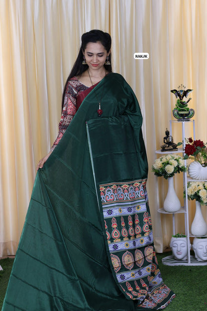 Most trending ajrak print chinnon .semi silk saree 🥳