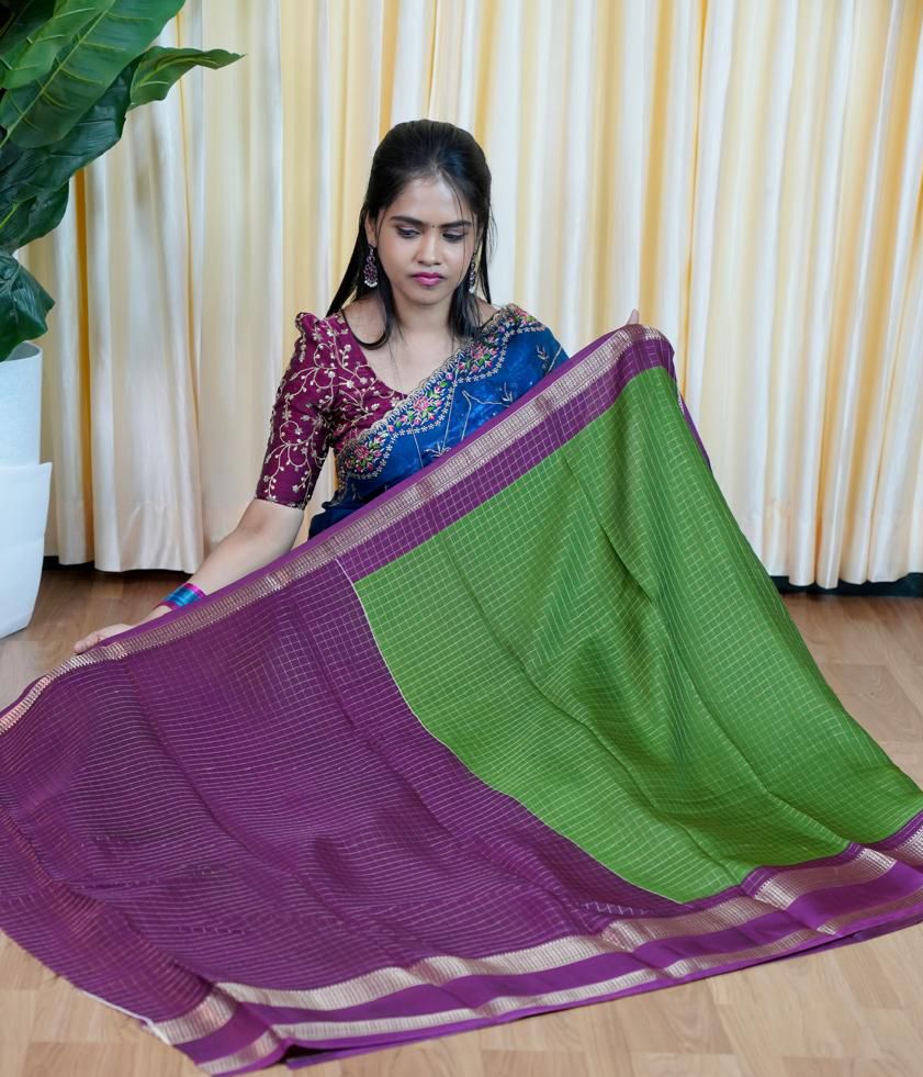 Dola silk saree🥰😎📚