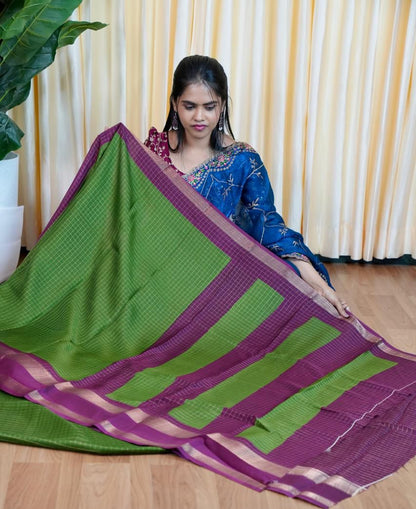 Dola silk saree🥰😎📚