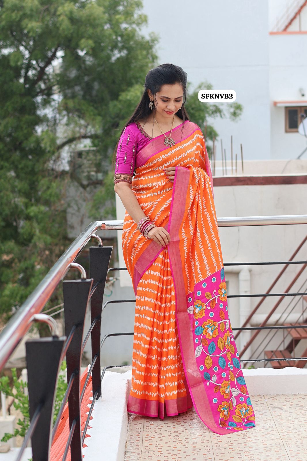 Cotton silk Fabric With Zari Border with floral Design😍🥳