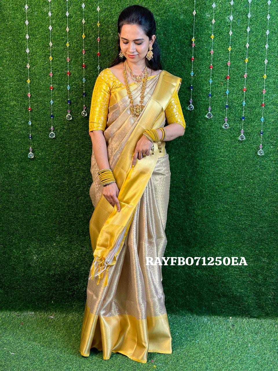 Golden silk saree for bride hotsell