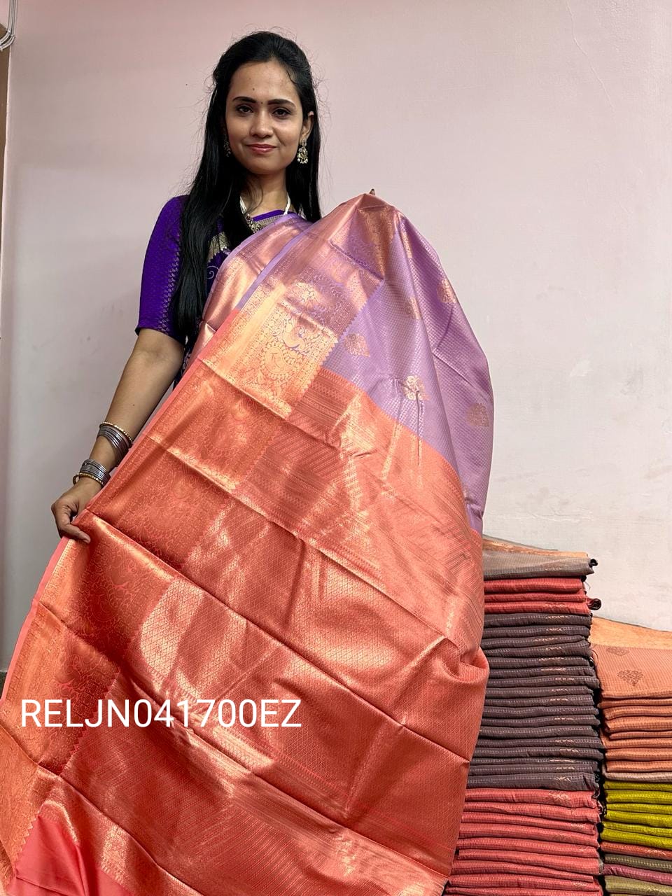 Varia oosi kanchi pattu sarees