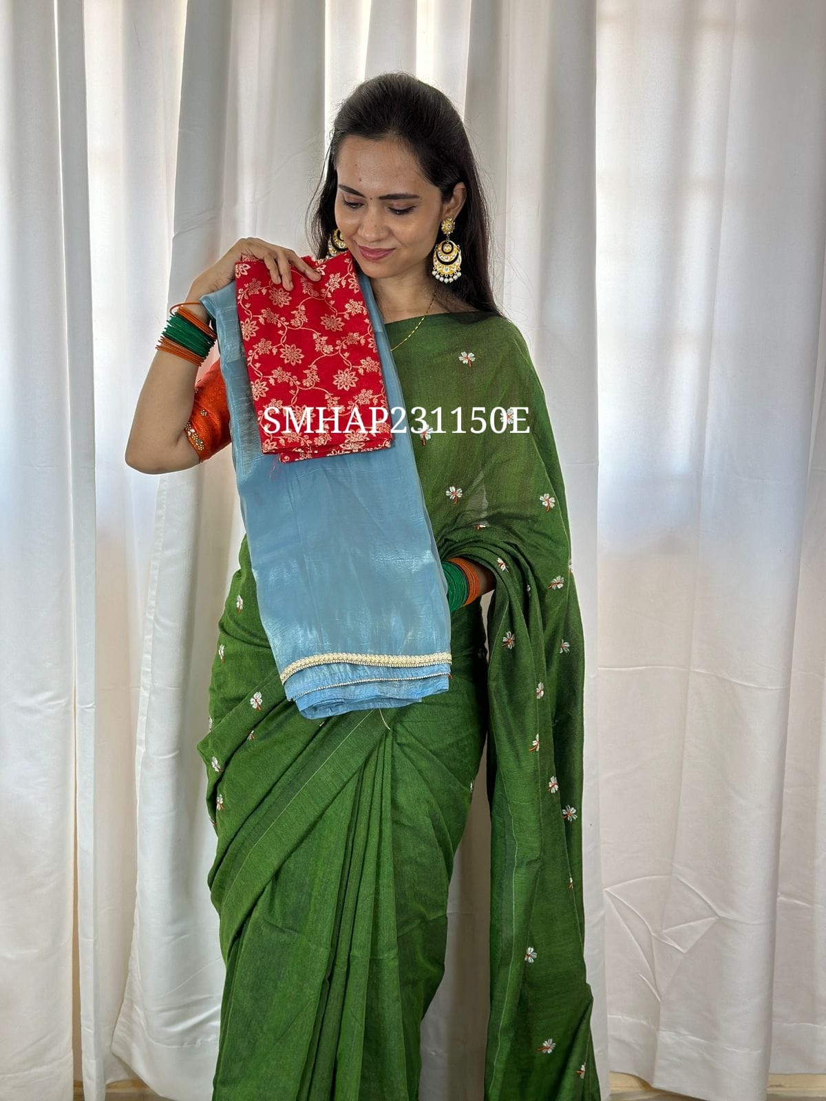 Fancy soft Crush tissue Silk saree with golden Lace. Contrast Red Banarasi Silk blouse YYY