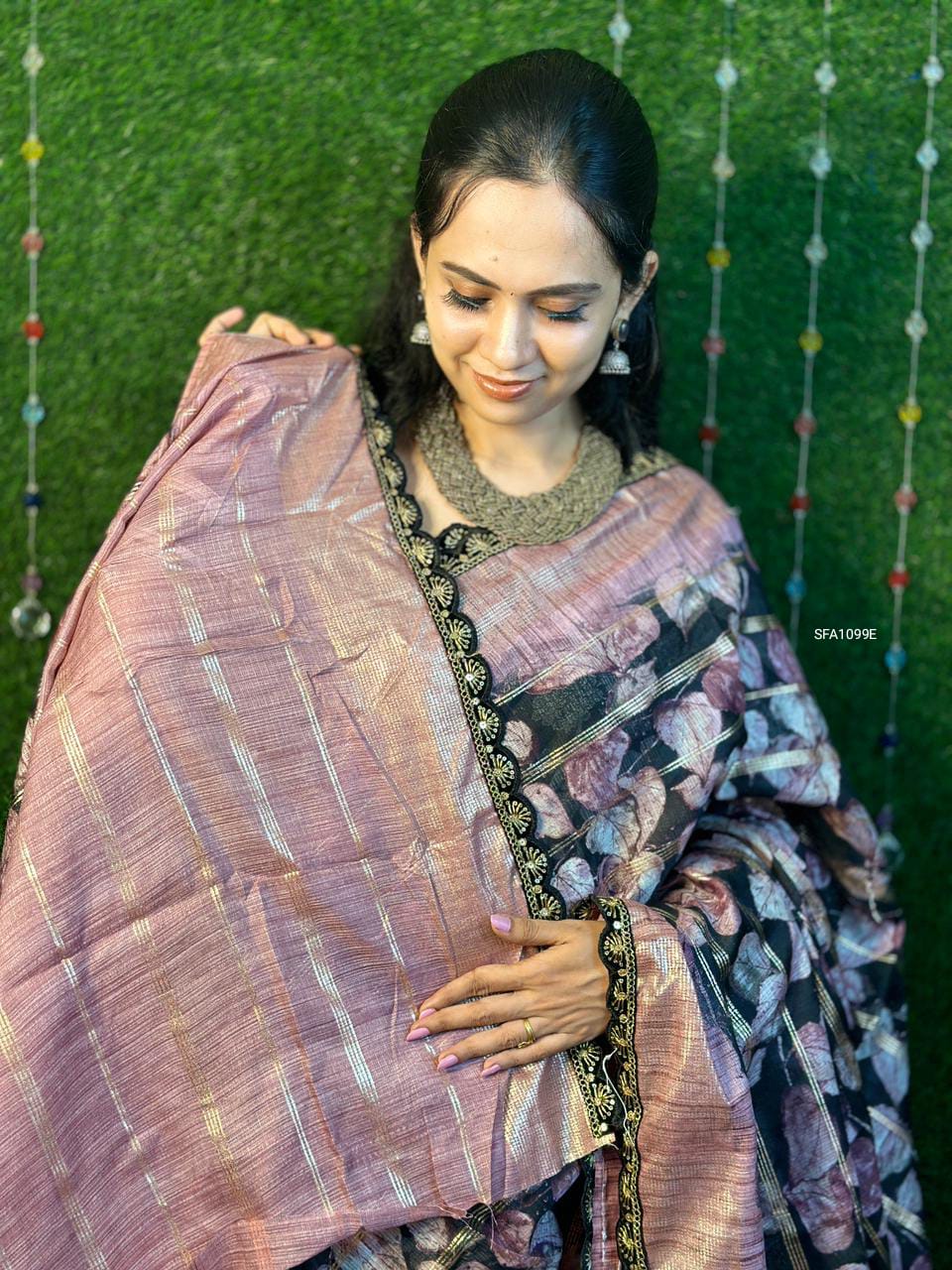 Jute linen saree with lace work border. XXX