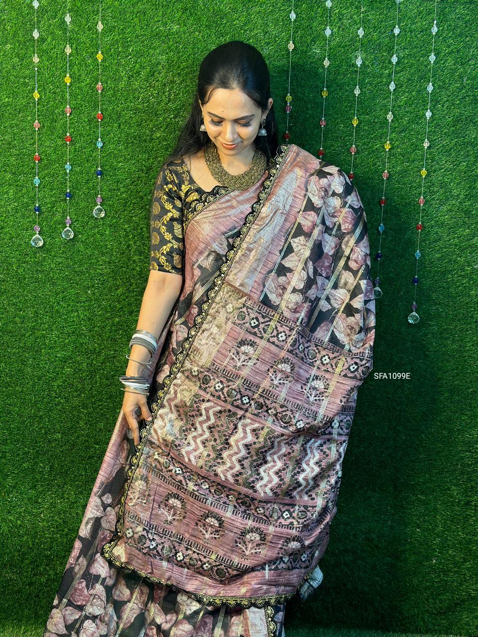 Jute linen saree with lace work border. XXX