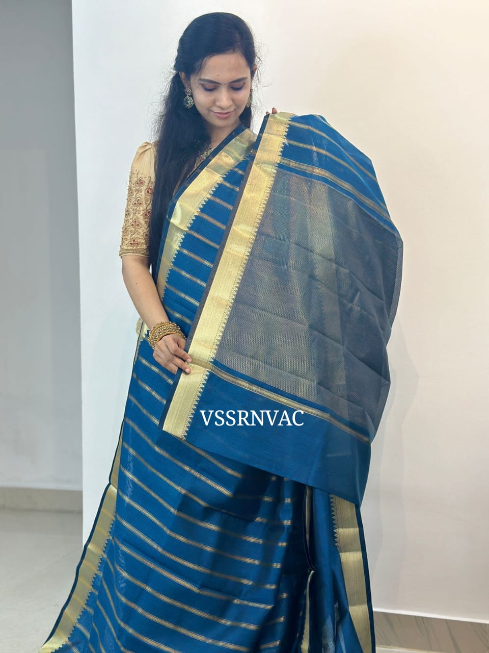 Manglori semi silk soft cotton sarees with plain blouse border to sleeves