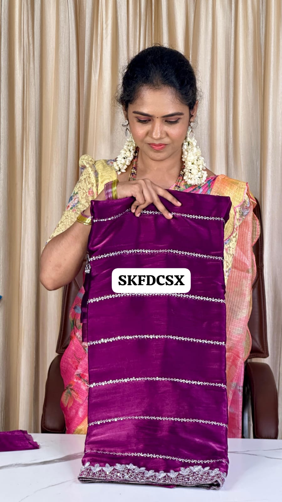 *Rich Jimmy choo sarees with embroidery chumky works, 🥳