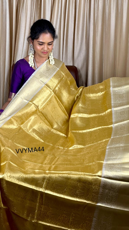 Banarasi saree lotus design