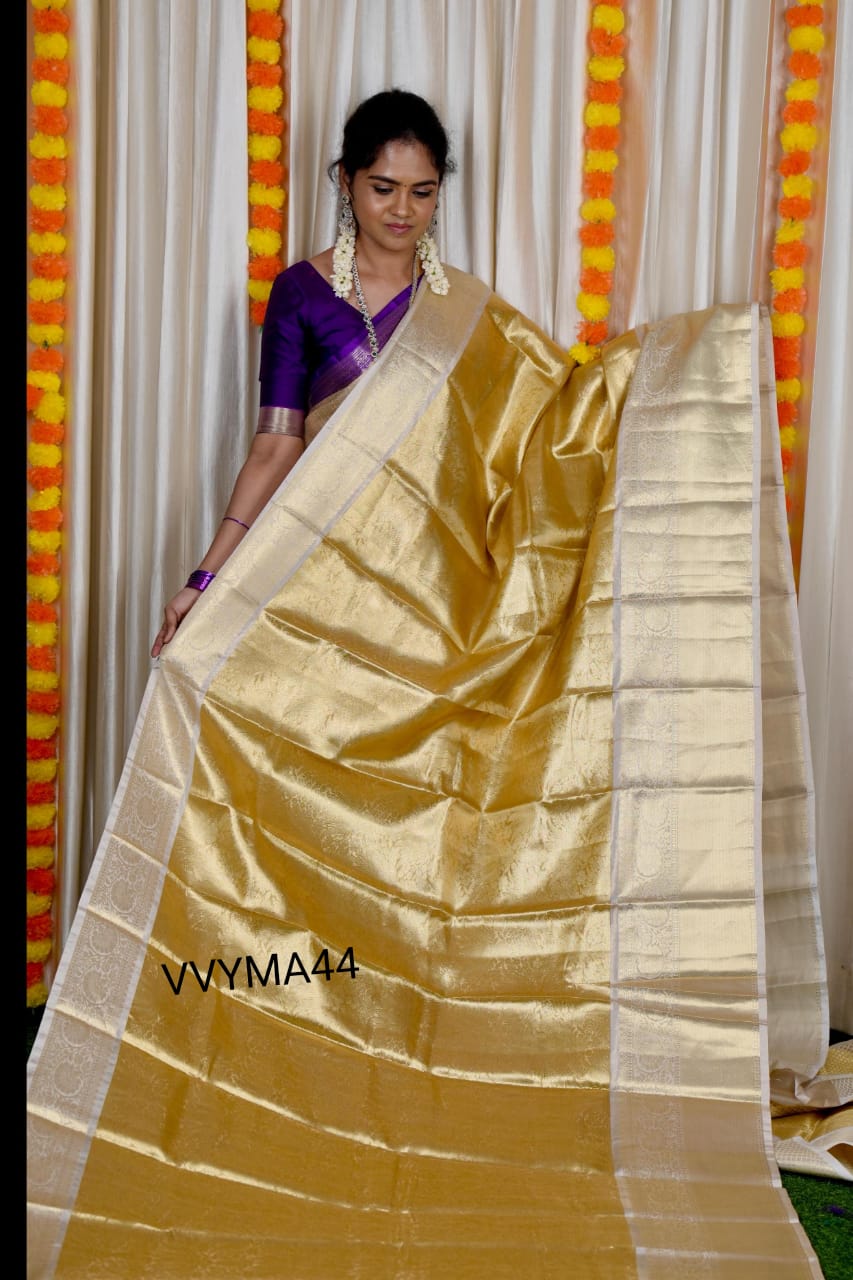 Banarasi saree lotus design