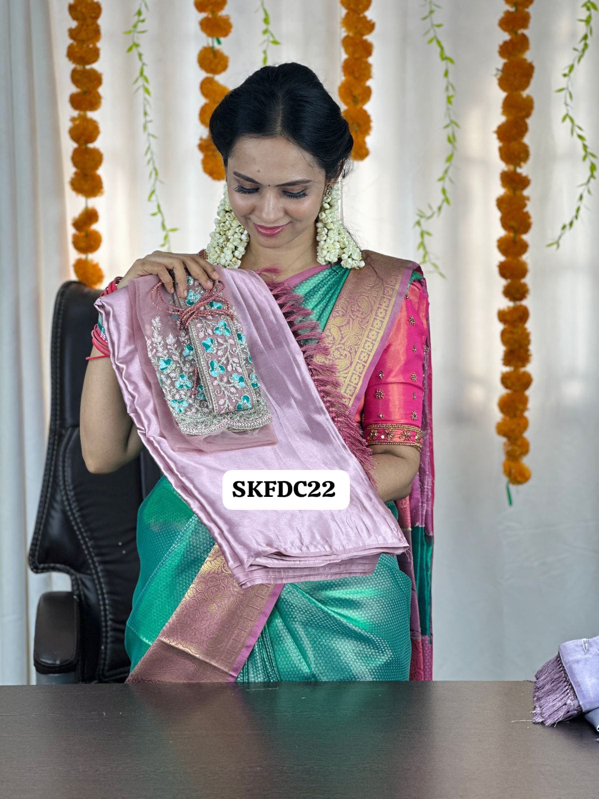 😍  Premium quality Satin saree with designer blouse and belt😍 onion pink