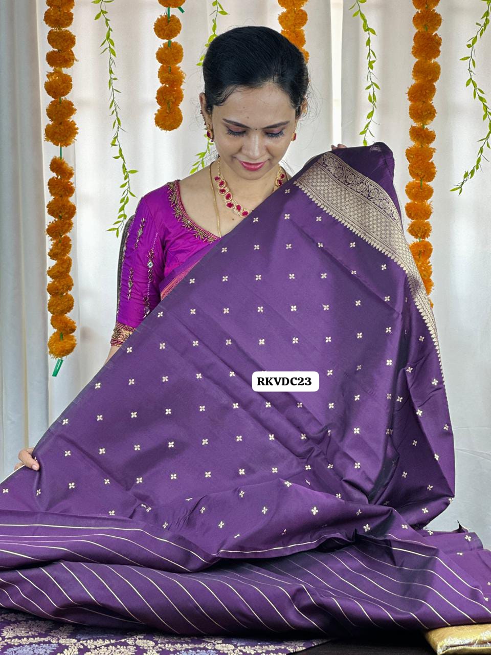 🤩Nita Ambani premium quality warm silk saree.