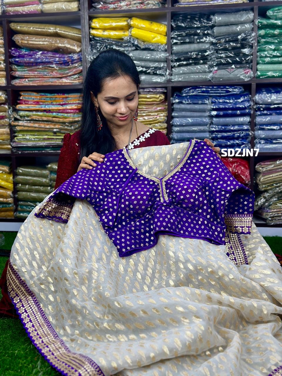 😍Premium super soft tissue saree with readymade blouse