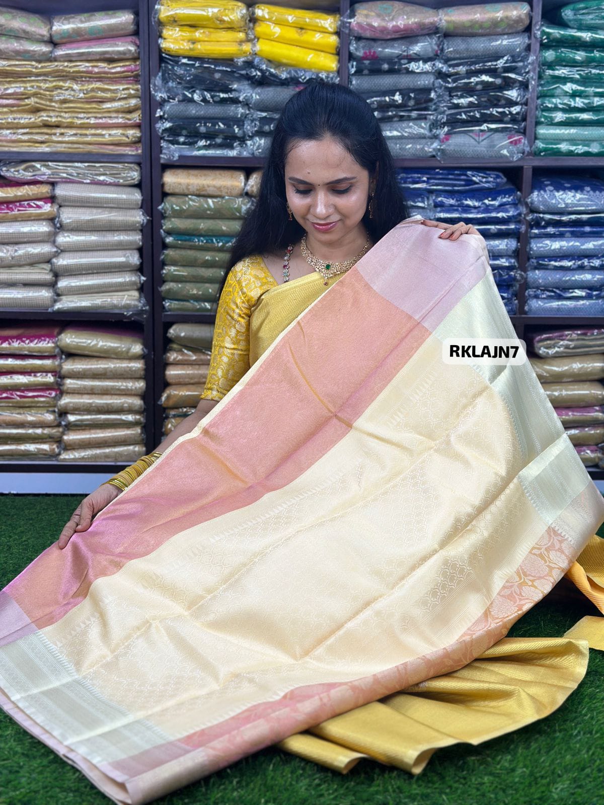 Semi soft silk saree 😍