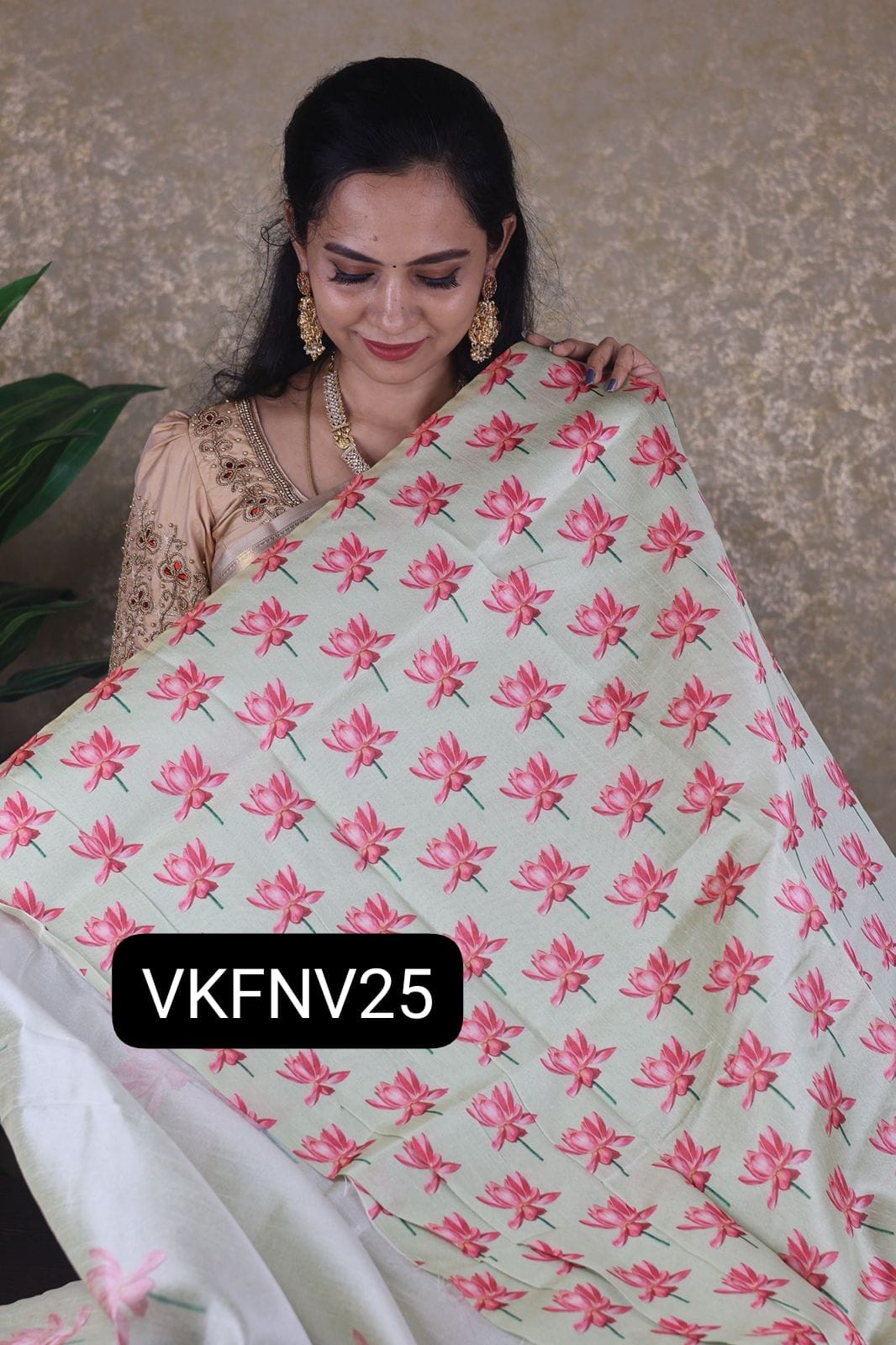 Tussar semi silk saree with trending design 😍🥰