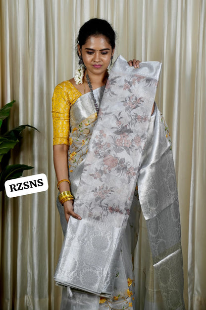 Offer Silver tissue with floral prints🥰😎