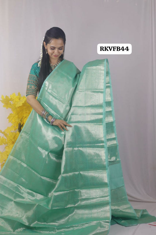 Velvet silks saree 🥳prebook