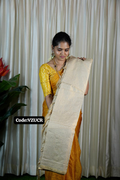 Soft crushed saree 🥳