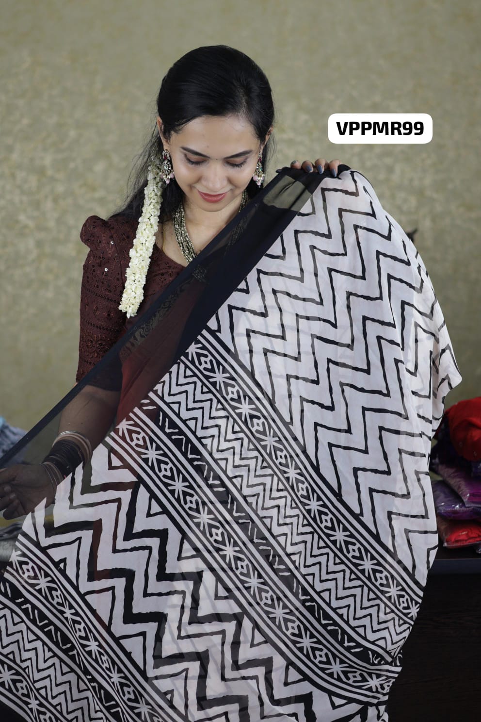 premium soft georgette saree for daily wear🥳