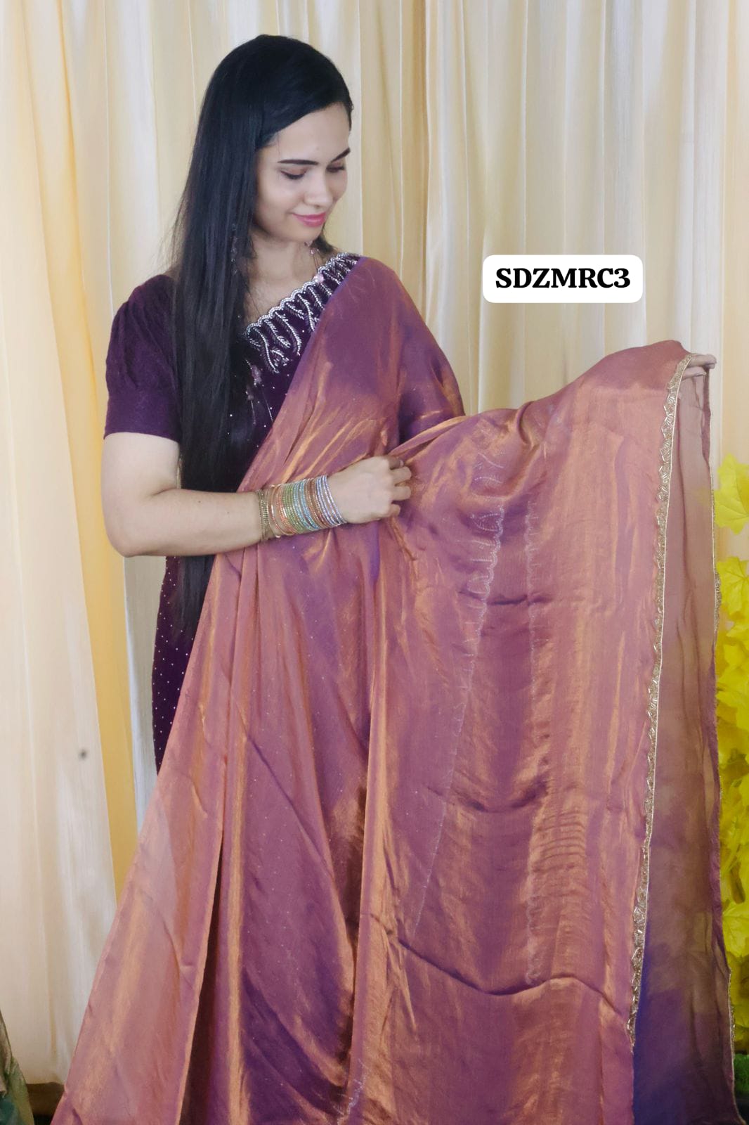 Heavy metallic space silk saree🥳 – Rishi Boutique