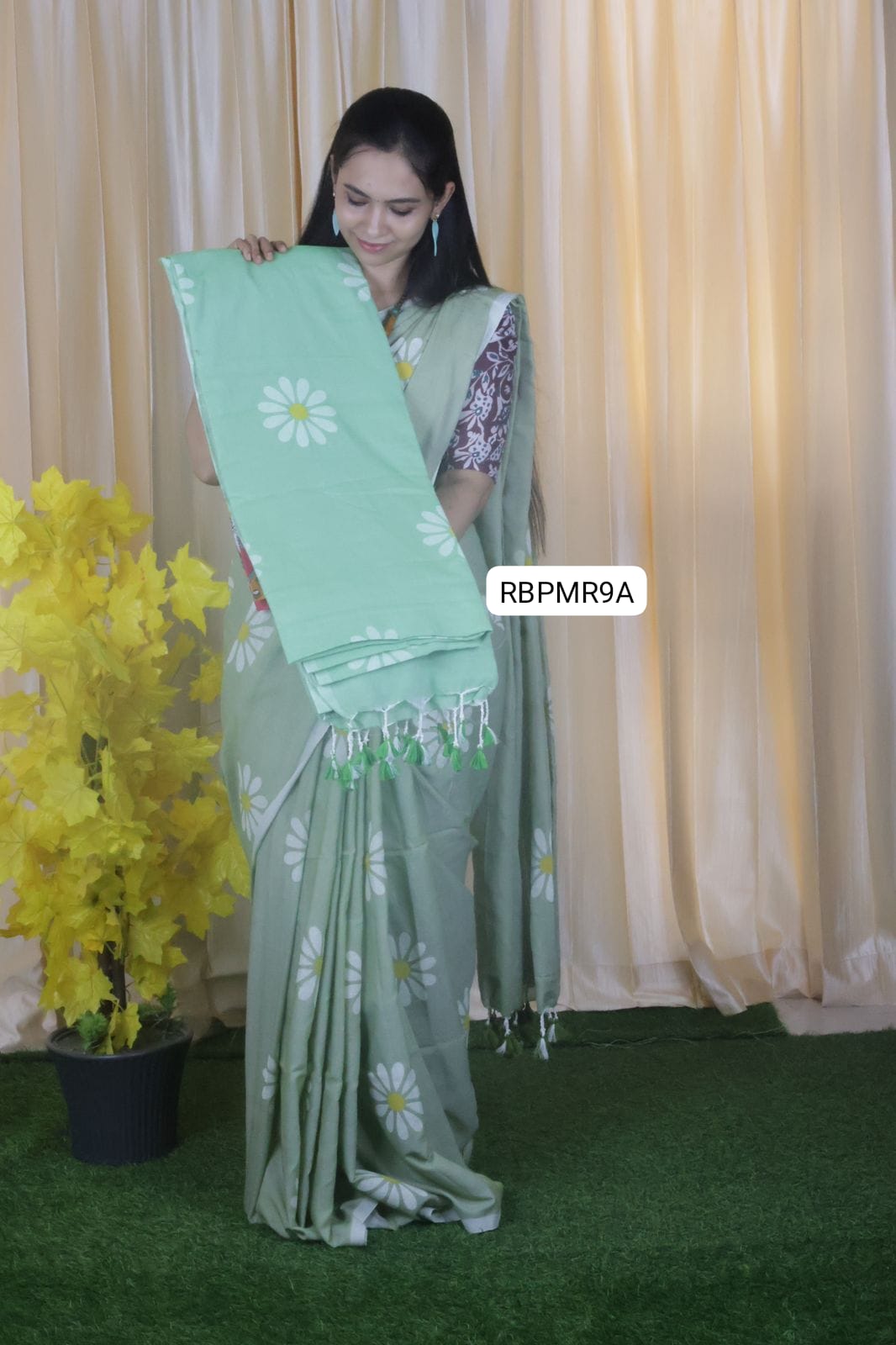 Khadhi cotton saree with running blouse 🥳