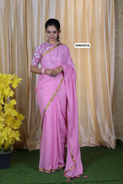 Soft cotton weighless saree with blouse as in pic.🥳