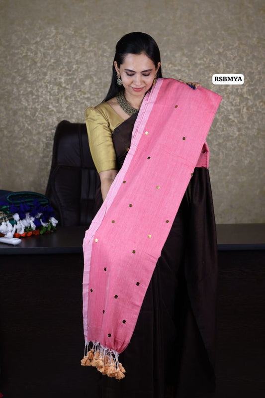 Khadhi cotton saree with coin buttas and running blouse at just Rs.899 🥳