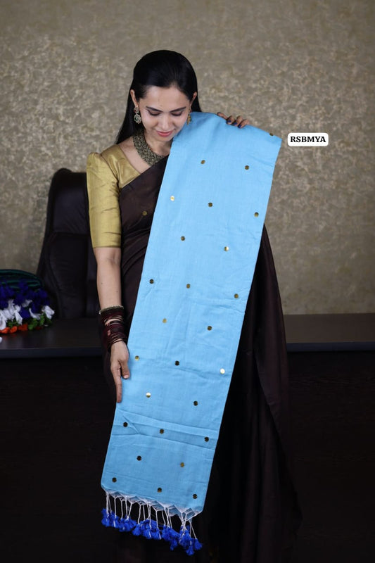 Khadhi cotton saree with coin buttas and running blouse at just Rs.899 🥳