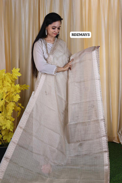 Heavy banarsi organza  pure zarkan work with complete temple border with blouse  🥳