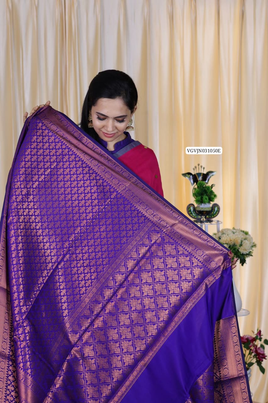 Banarasi silk saree 🥳