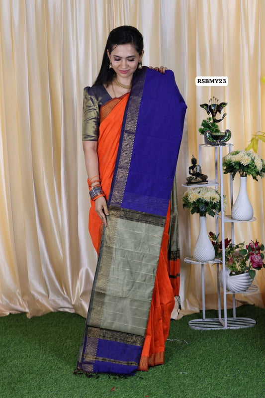 Silk cotton saree with zari border and contrast Pallu color blouse at just Rs.799 🥳
