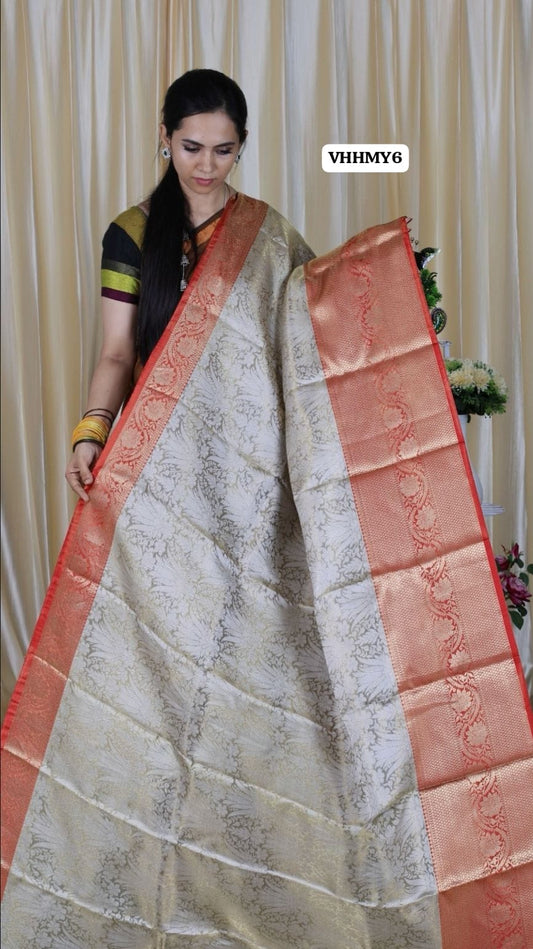 Nita Ambani in contrast Kanchi border saree 🥳