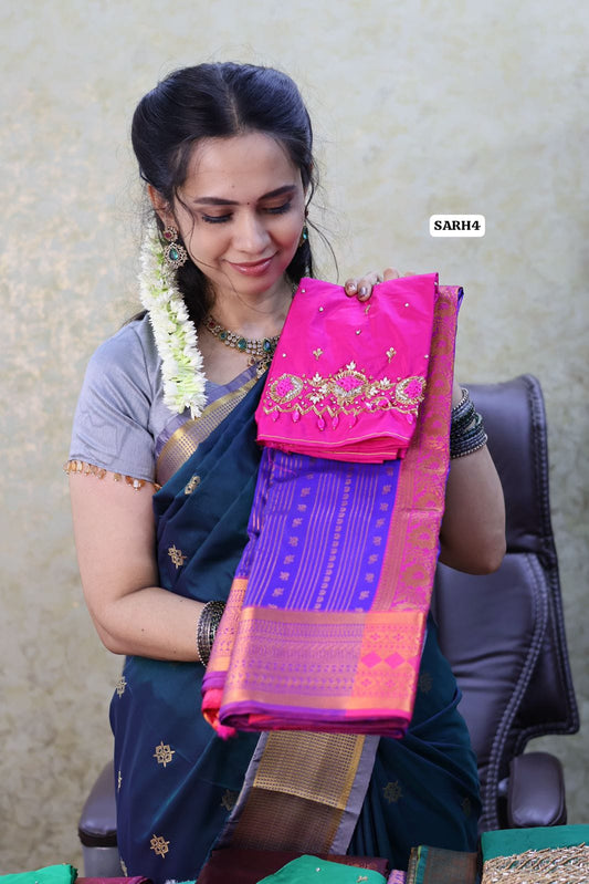 Saree with Aari work combo😍Ⓜ️