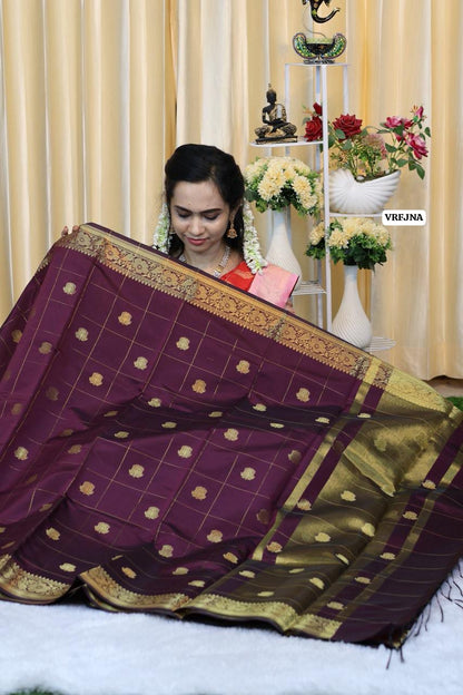Katan semi silk saree with zari checks at affordable prices🥳
