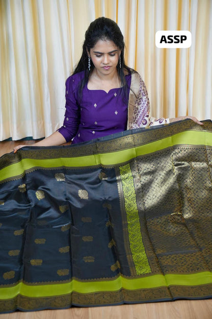 Gadwal Semi silk saree 🥰😎📚