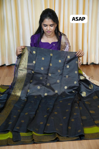 Gadwal Semi silk saree 🥰😎📚