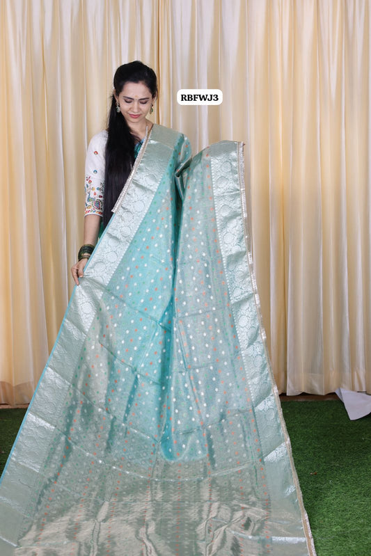 Premium Glass tissue with embroidery buttas and lace work border 😍🥳
