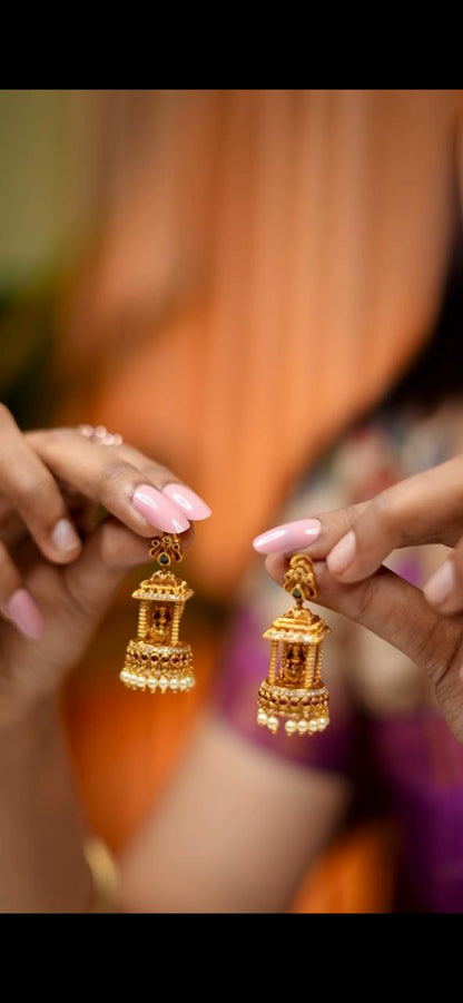 Temple Earring🥰😎📚