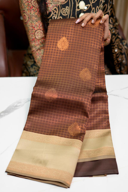 Semi silk saree🥰😎📚