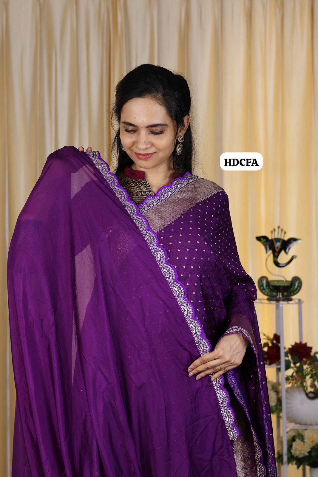 Khadi Georgette saree with beautiful gold zari weaving comes with rich weaving pallu having trending embroidery work lace border And running blouse🥳